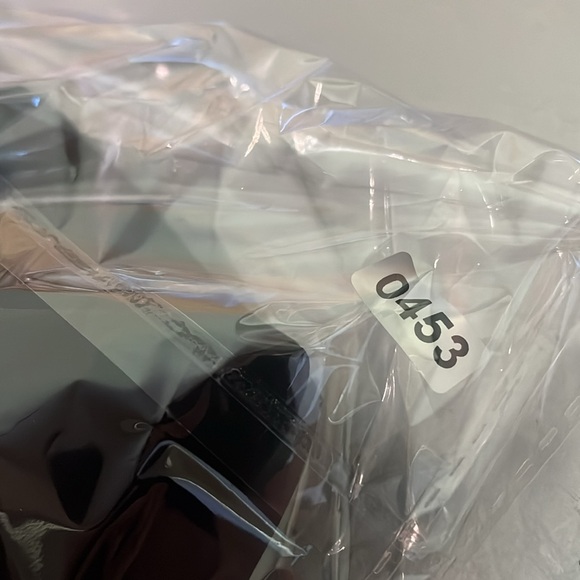 St.John Black Gown - Picture 6 of 6